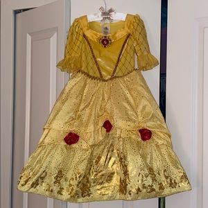 Beauty and the beast 🌹 dress Disney store 🎃